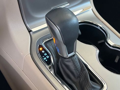 Used 2018 Jeep Grand Cherokee Limited w/ Luxury Group II AWD/4WD image 30