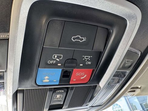 Used 2024 RAM 2500 Laramie image 22