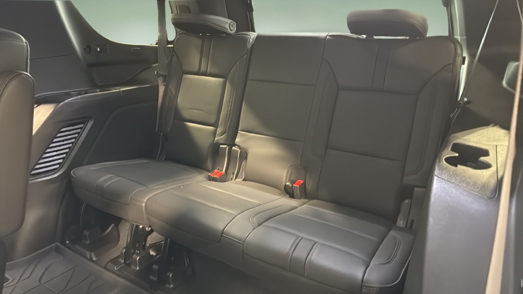 Used 2023 Chevrolet Tahoe RST w/ RST Performance Edition AWD/4WD image 19
