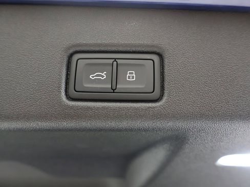 New 2025 Audi Q5 Premium Plus image 16