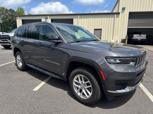 Used 2025 Jeep Grand Cherokee L Laredo w/ Luxury Tech Group I AWD/4WD image 3