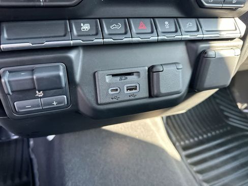 Used 2022 Chevrolet Silverado 3500 LTZ w/ Snow Plow Prep/Camper Package image 32