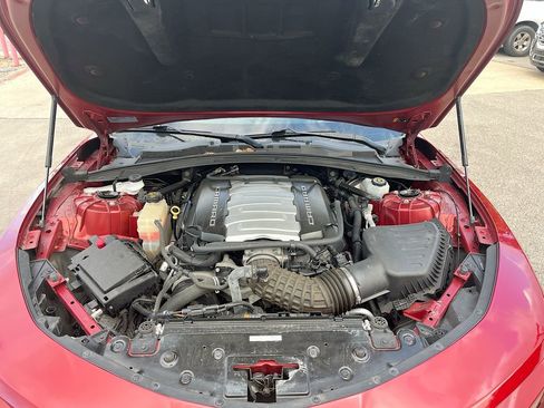 Used 2018 Chevrolet Camaro SS RWD image 31