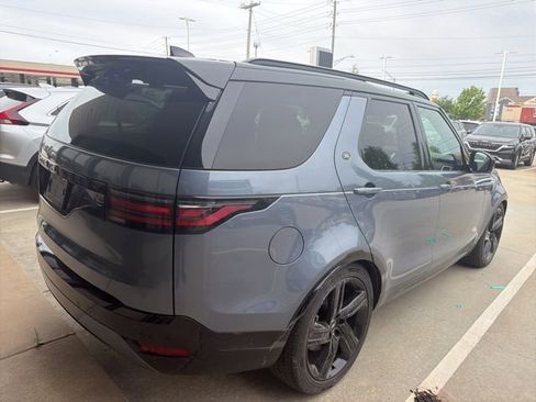 Used 2021 Land Rover Discovery HSE R-Dynamic AWD/4WD image 4