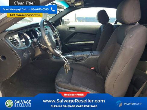 Used 2013 Ford Mustang Convertible RWD image 9