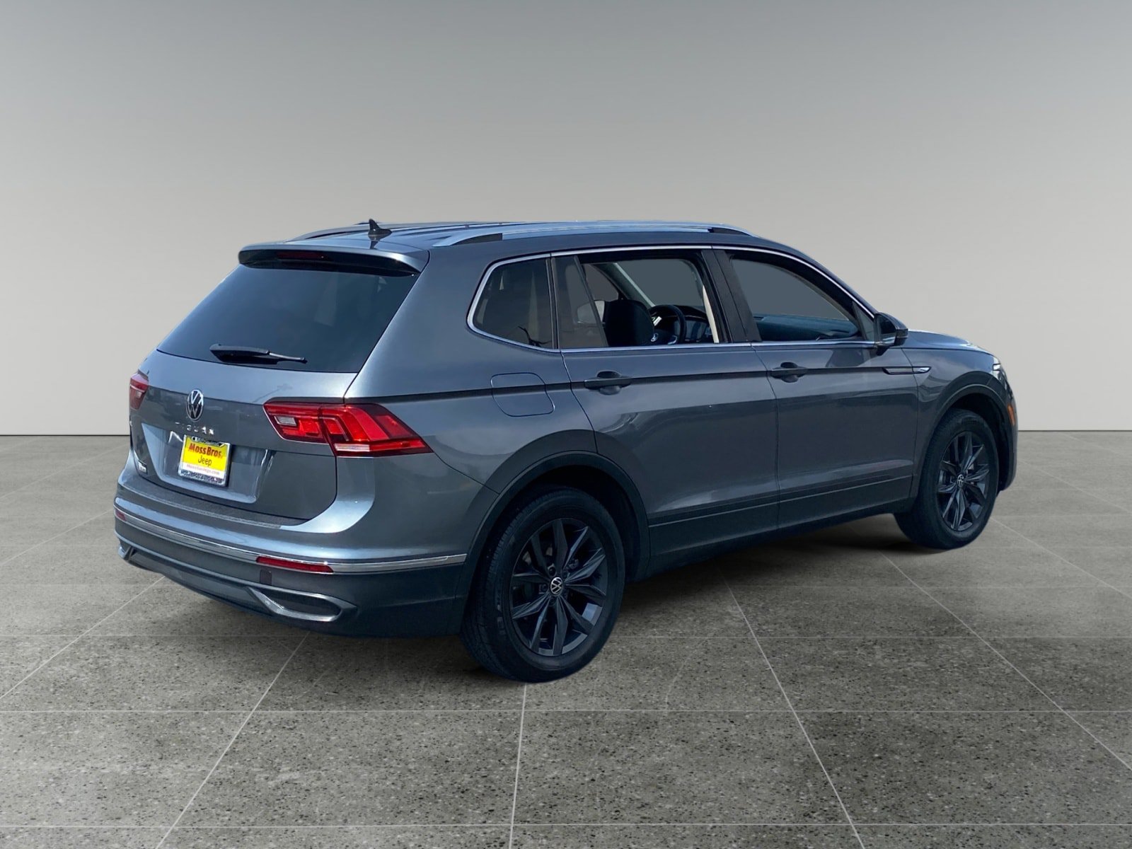 Used 2024 Volkswagen Tiguan Wolfsburg Edition FWD image 5