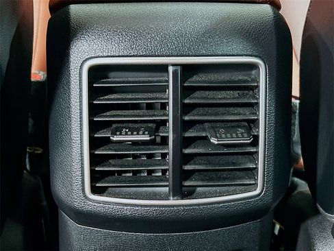 Used 2023 Kia Sportage SX image 25