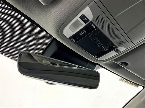 Used 2018 Acura TLX FWD image 38