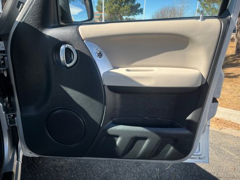 Used 2002 Jeep Liberty Limited image 16