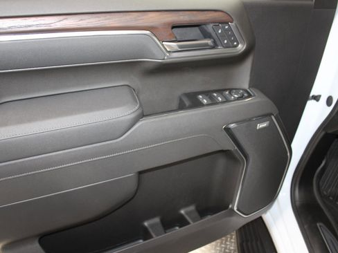 New 2026 GMC Sierra 1500 SLT w/ SLT Premium Plus Package image 32