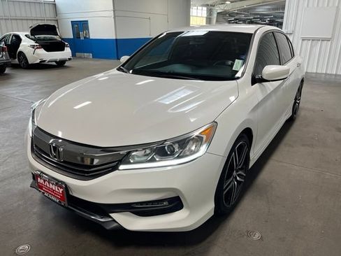 Used 2016 Honda Accord Sport image 7