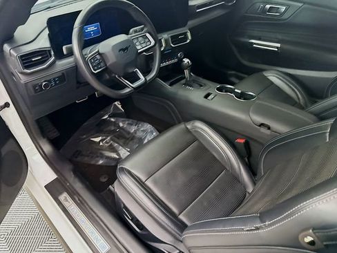 Used 2024 Ford Mustang Premium image 22