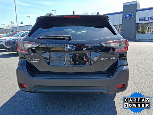 Certified 2025 Subaru Outback Premium AWD/4WD image 8