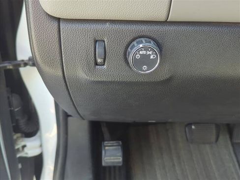 Used 2017 Chevrolet Colorado W/T RWD image 11