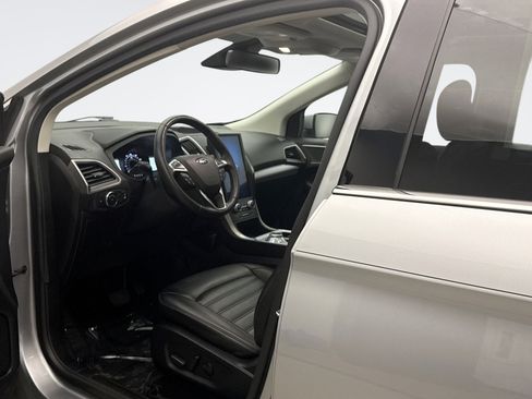 Used 2022 Ford Edge SEL w/ Convenience Package image 10