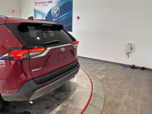 Used 2019 Toyota RAV4 Limited w/ Carpet Mat Package image 5