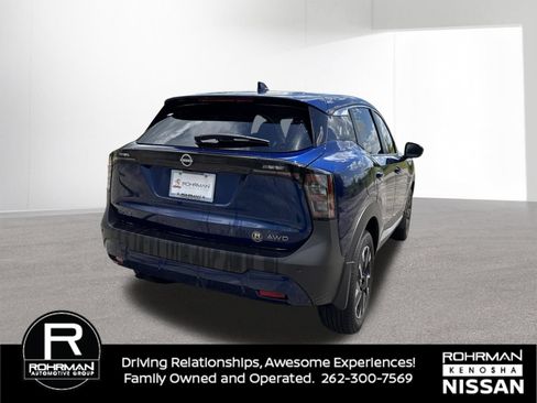 Certified 2025 Nissan Kicks SV AWD/4WD image 3