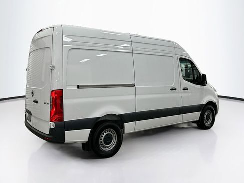 Used 2025 Mercedes-Benz Sprinter 2500 image 8