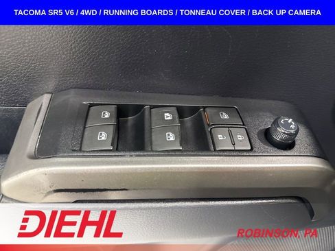 Used 2019 Toyota Tacoma SR5 AWD/4WD image 21