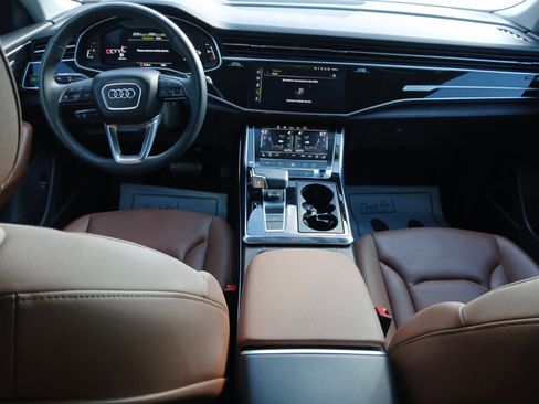 Used 2022 Audi Q8 Premium Plus w/ Premium Plus Package image 10