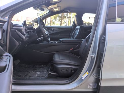 Used 2024 Chevrolet Blazer EV LT AWD/4WD image 9