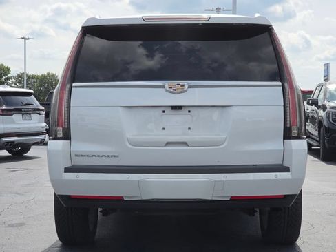 Used 2019 Cadillac Escalade Platinum AWD/4WD image 18