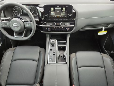 New 2025 Nissan Pathfinder SL image 23