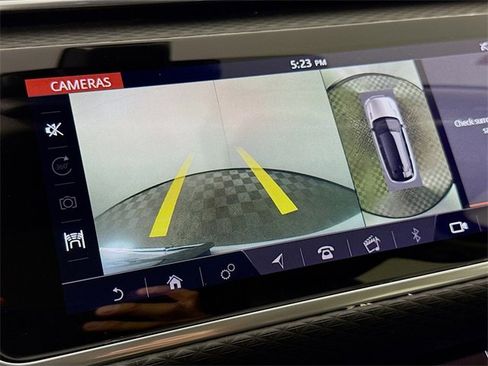 Used 2020 Land Rover Range Rover Velar S image 17