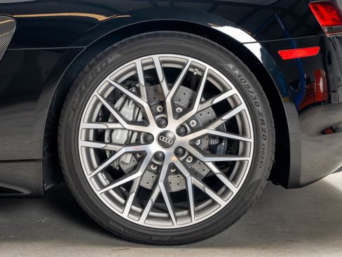 Used 2017 Audi R8 V10 plus AWD/4WD image 22