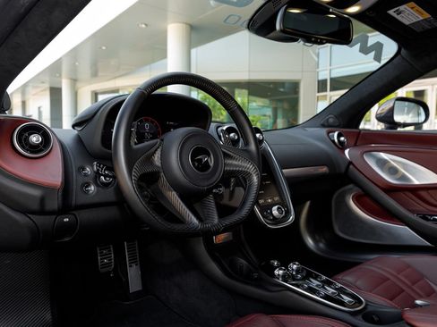 New 2025 McLaren GTS RWD image 44