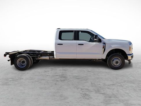 New 2026 Ford F350 XL w/ XL Chrome Package image 12