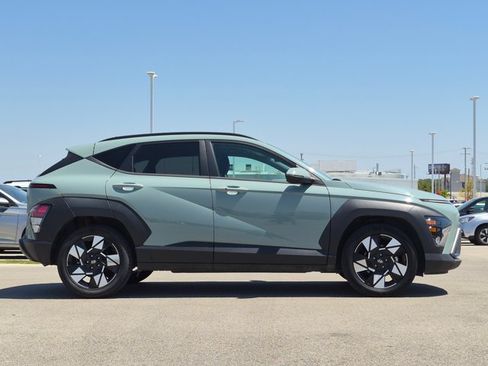 Used 2024 Hyundai Kona SEL FWD image 4