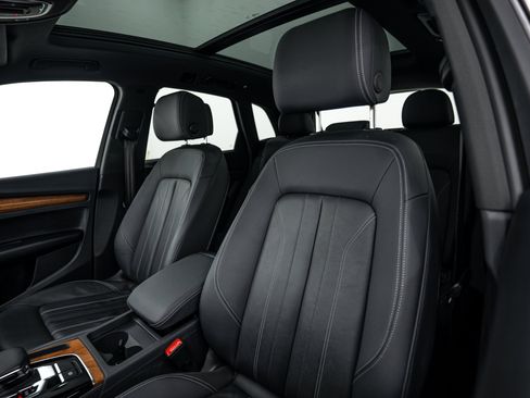 Certified 2023 Audi Q5 2.0T Premium w/ Convenience Package AWD/4WD image 16