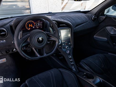 Used 2021 McLaren 765LT image 26