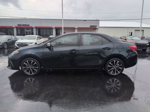 Used 2019 Toyota Corolla XSE image 2