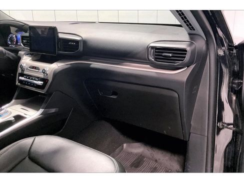 Used 2023 Ford Explorer XLT w/ Equipment Group 202A image 17