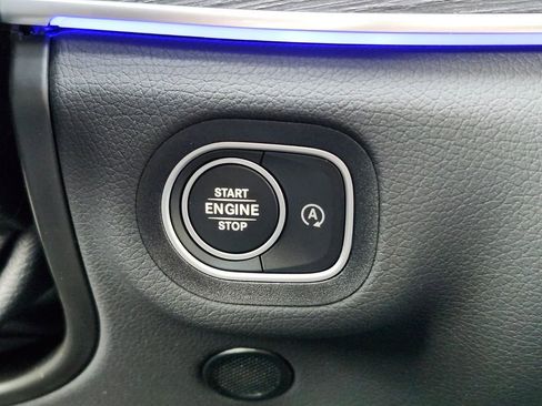 Certified 2025 Mercedes-Benz GLS 450 4MATIC image 29