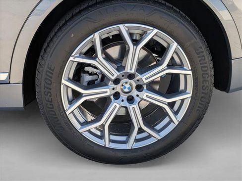 Used 2026 BMW X7 xDrive40i image 27
