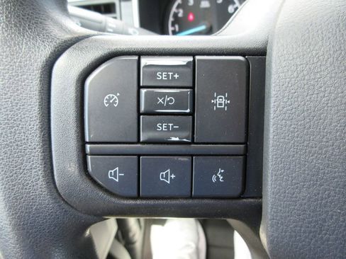 Used 2021 Ford F150 XLT AWD/4WD image 2