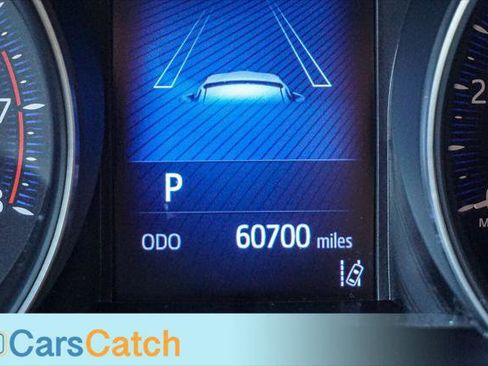 Used 2018 Toyota C-HR XLE image 29