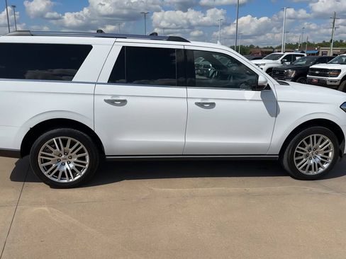 Used 2024 Ford Expedition Max Limited AWD/4WD image 8