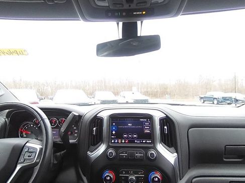 Used 2021 Chevrolet Silverado 1500 LT Trail Boss w/ Convenience Package II AWD/4WD image 19