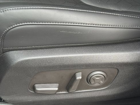 Used 2026 Kia Carnival FWD image 21