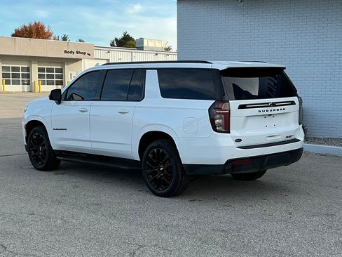 Used 2023 Chevrolet Suburban RST w/ Luxury Package image 3