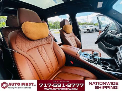 Used 2022 BMW X7 M50i w/ Executive Package image 33