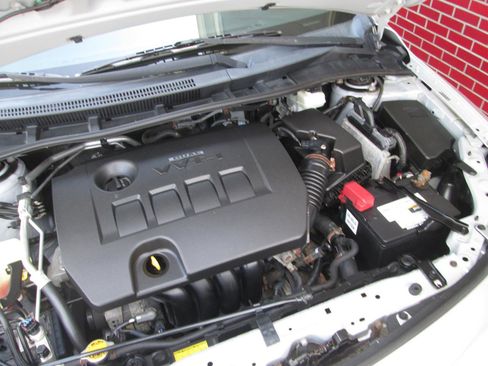 Used 2011 Toyota Corolla LE FWD image 29