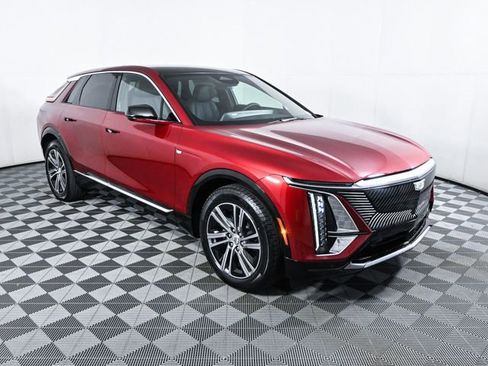 New 2025 Cadillac Lyriq Luxury image 1