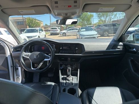 Used 2024 Volkswagen Jetta SEL image 21