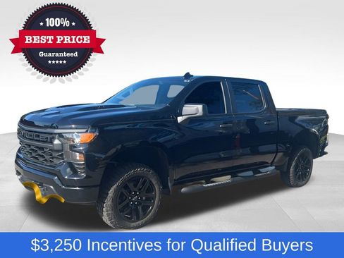 New 2026 Chevrolet Silverado 1500 Custom Trail Boss w/ Midnight Edition AWD/4WD image 2