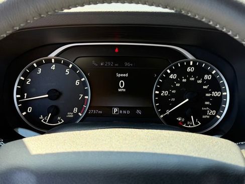 Certified 2025 Nissan Frontier SV w/ SV Convenience Package RWD image 15